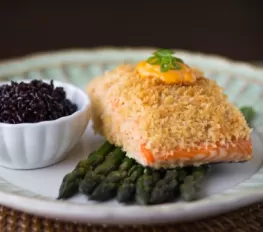 Panko Crusted Salmon with Spicy Sriracha Sauce