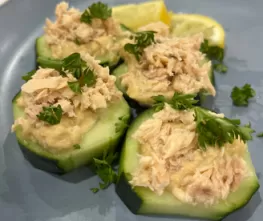 Horseradish Cucumber Salmon Bites